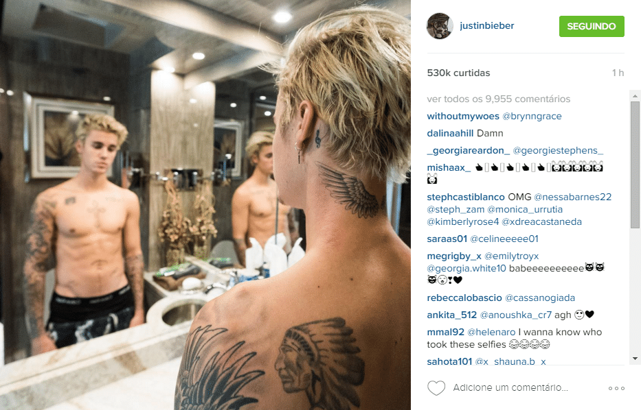 15.mar.2016 - Justin Bieber publicou uma foto sem camisa na madrugada desta terça-feira em uma rede social, mas algumas marcas no pescoço do cantor chamaram a atenção de alguns fãs.