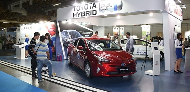 Toyota Prius é o híbrido de mais sucesso no Brasil e passou por recente reformulação - Murilo Góes/UOL