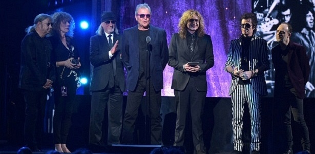 Coverdale (3º da dir. p/ esq.) é laureado no Rock and Roll Hall of Fame com o Deep Purple - Getty Images - Getty Images
