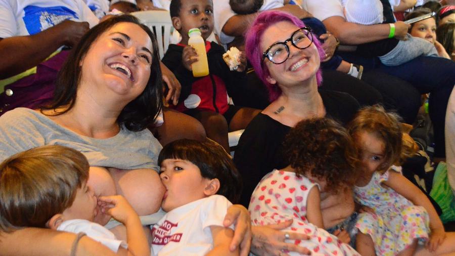 Mães e bebês participam de amamentação coletiva no Museu de Arte Moderna (MAM) no Rio de Janeiro (RJ), nesta segunda-feira (11/11) - Marcos Vidal/Estadão Conteúdo