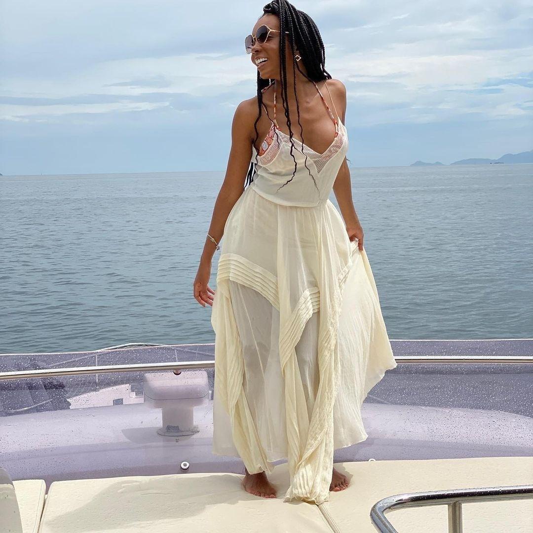 Thelminha alugou uma ilha privativa para passar o fim de ano com Rafa Kalimann, Manu Gavassi e Bruna Marquezine - Reprodução/Instagram