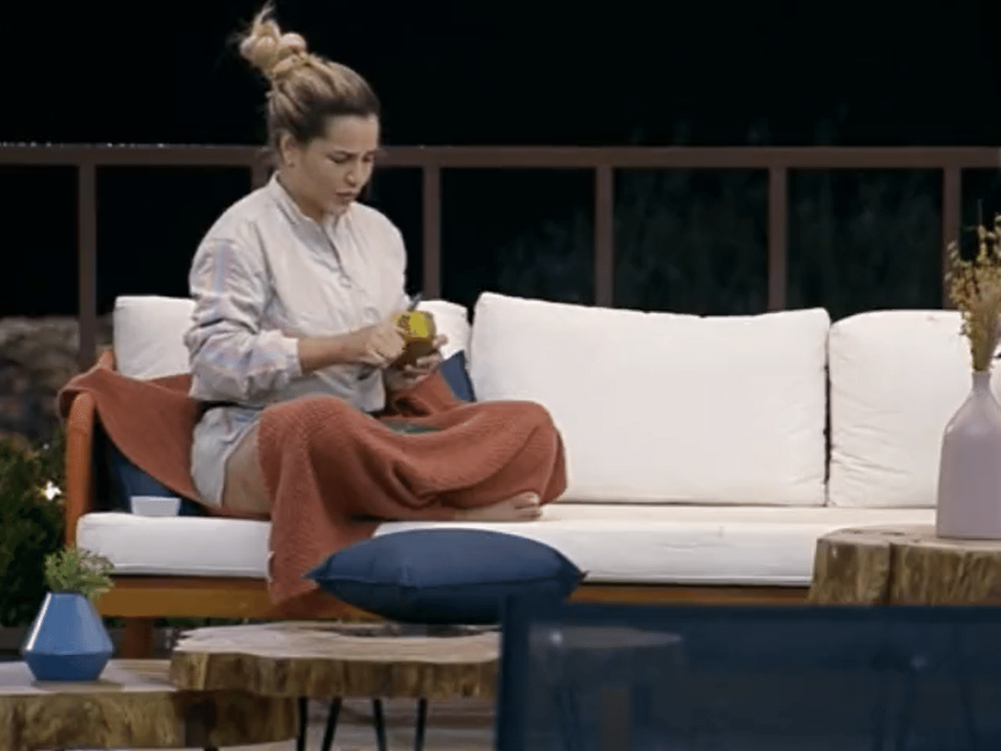 Deolane volta a criticar Thomaz: 'Brincando com suicídio'