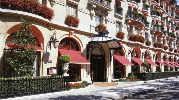 Fachada do hotel em que Sasha se hospedou em Paris, na França