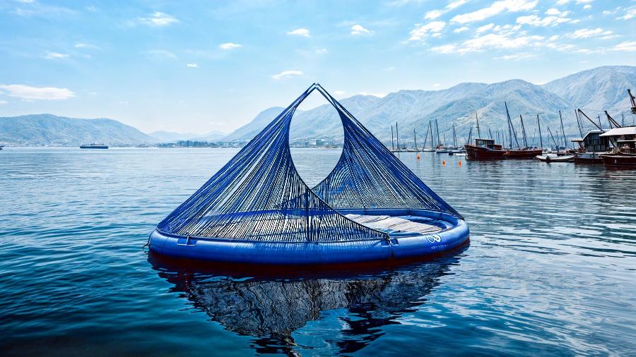 Caravela, estrutura que captura CO₂ e absorve poluentes das águas, em ação na Marina da Glória, no Rio de Janeiro Caravela, estrutura que captura CO₂ e absorve poluentes das águas, em ação na Marina da Glória, no Rio de Janeiro