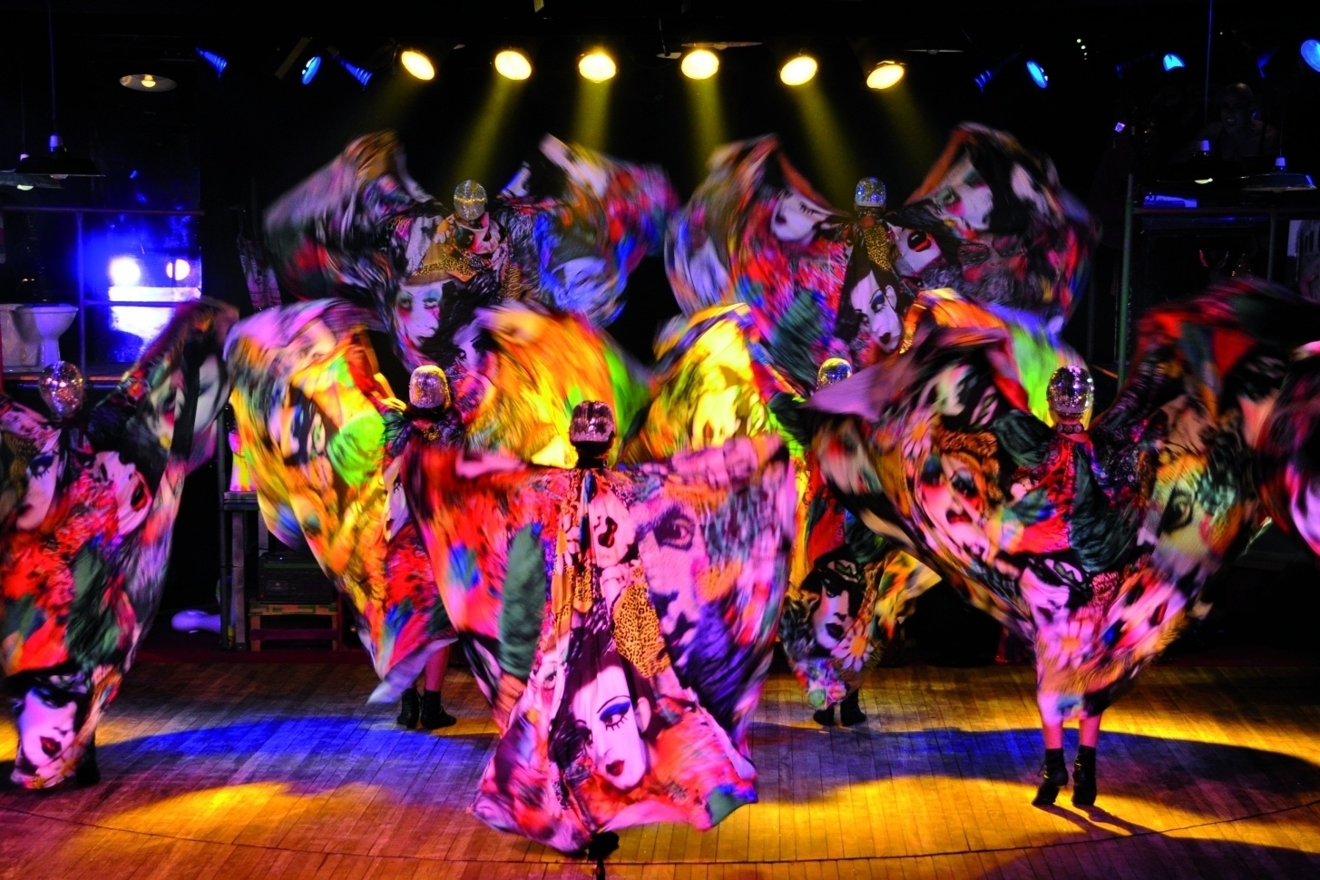 Musical "Dzi Croquettes em Bandália" - Divulgação