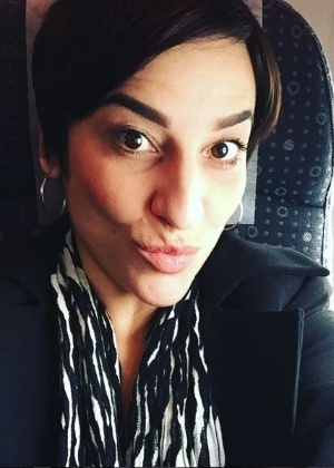 Simone gravou uma série e brinca que vai ser a "gostosa" da atração - Reprodução/Instagram/@simonegutierrez - Reprodução/Instagram/@simonegutierrez