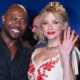 8.set.2016 - O diretor Antoine Fuqua e a atriz Haley Bennett posam no tapete vermelho na première do filme "Sete Homens e um Destino", que abriu o Festival de Toronto - Xinhua/Zou Zheng