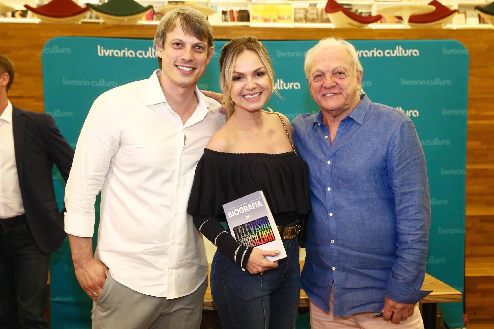 Famosos prestigiam o lançamento do livro "Biografia da Televisão Brasileira", escrito pelos jornalistas Flávio Ricco e José Armando Vannucci - Manuela Scarpa/Brazil News
