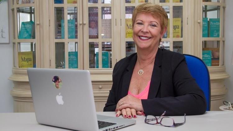 Ex-bancária concursada, Heloísa largou o emprego para dar treinamentos e escrever livros sobre autoconhecimento - Julio Vilela - Julio Vilela