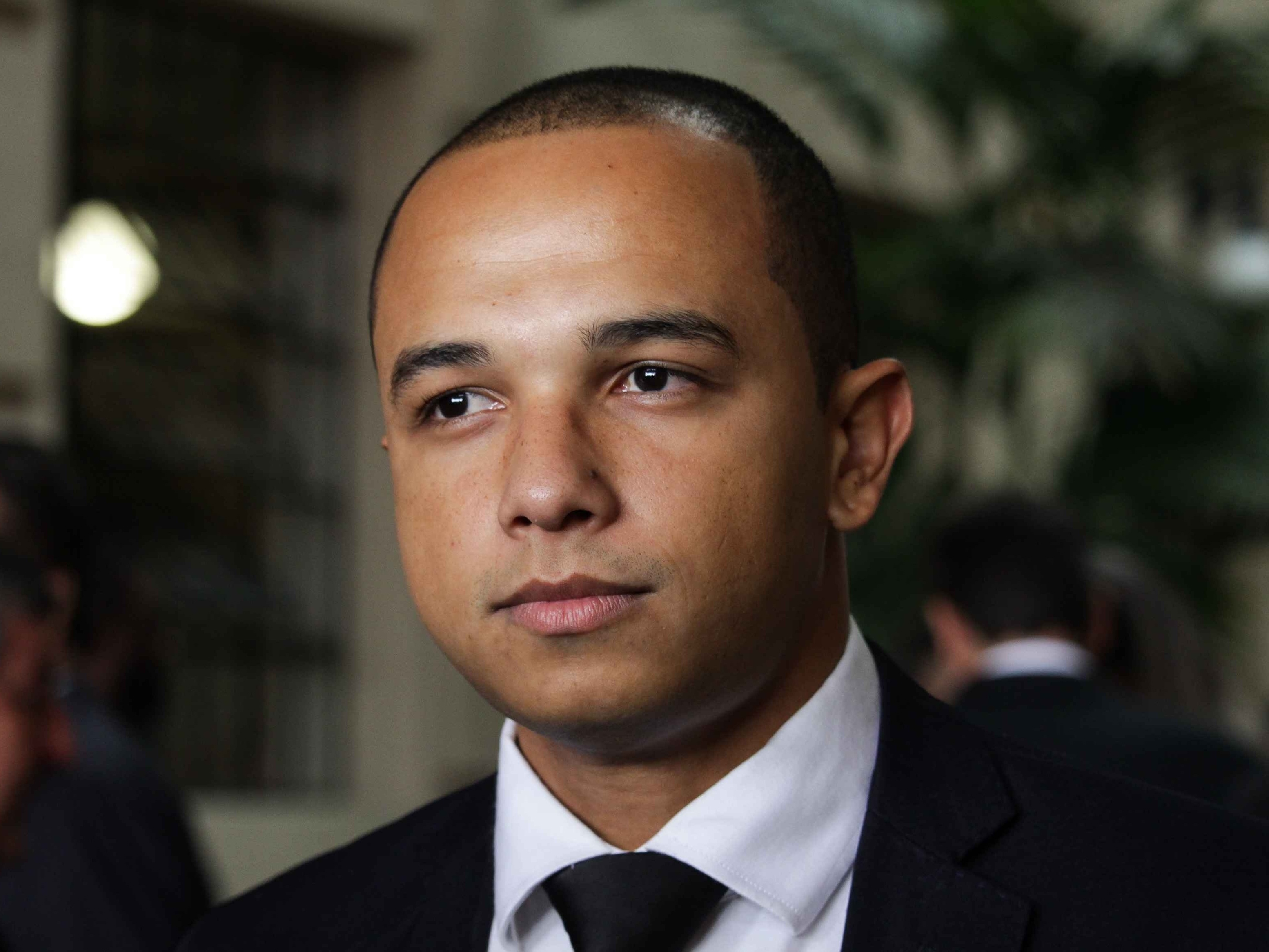 Após celebrar contra Witzel, investigados por fake news criticam ação da PF