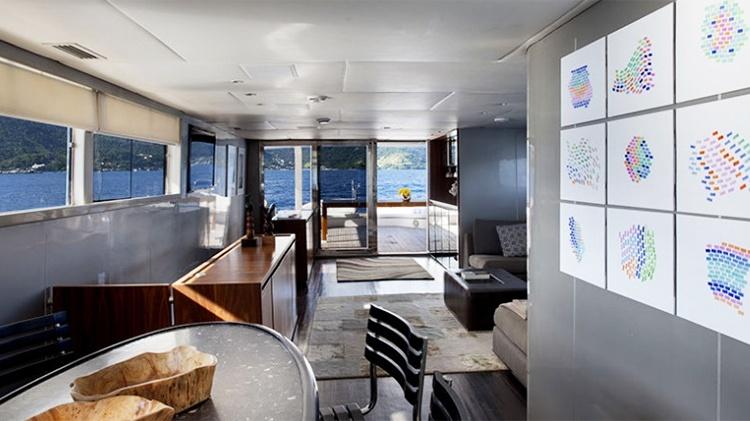 Interior do luxuoso Iate DM 87 - Reprodução/Nautal