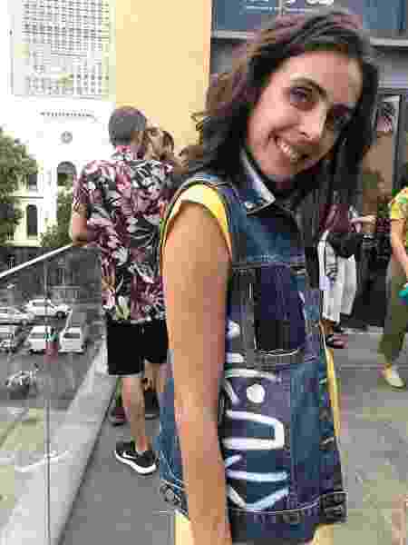 Giovanna Nader com colete feito pelo coletivo @migjeans, com quem aprendeu as dicas - Arquivo Pessoal
