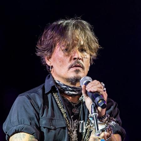 Johnny Depp e Jeff Beck apresentaram a música pela primeira vez em setembro do ano passado - Getty Images