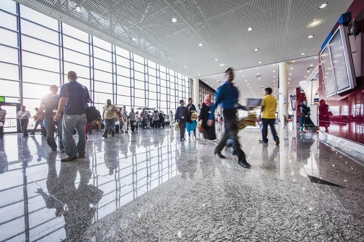 Já movimentado, como se pode ver acima, o Aeroporto Internacional Al Maktoum se tornará o de maior capacidade de passageiros do mundo após a reforma