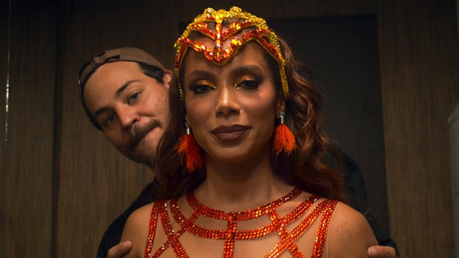 Anitta e Pedro Cantelmo durante gravações do documentário 'Larissa: O Outro Lado de Anitta' Anitta e Pedro Cantelmo durante gravações do documentário 'Larissa: O Outro Lado de Anitta'