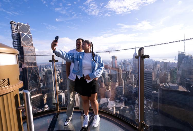 Skylift, no Top of the Rock Observation Deck