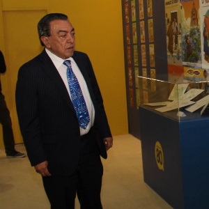 3.set.2015 - Mauricio de Sousa confere painel da Turma da Mônica na Bienal do Livro do Rio - Estadão Conteúdo