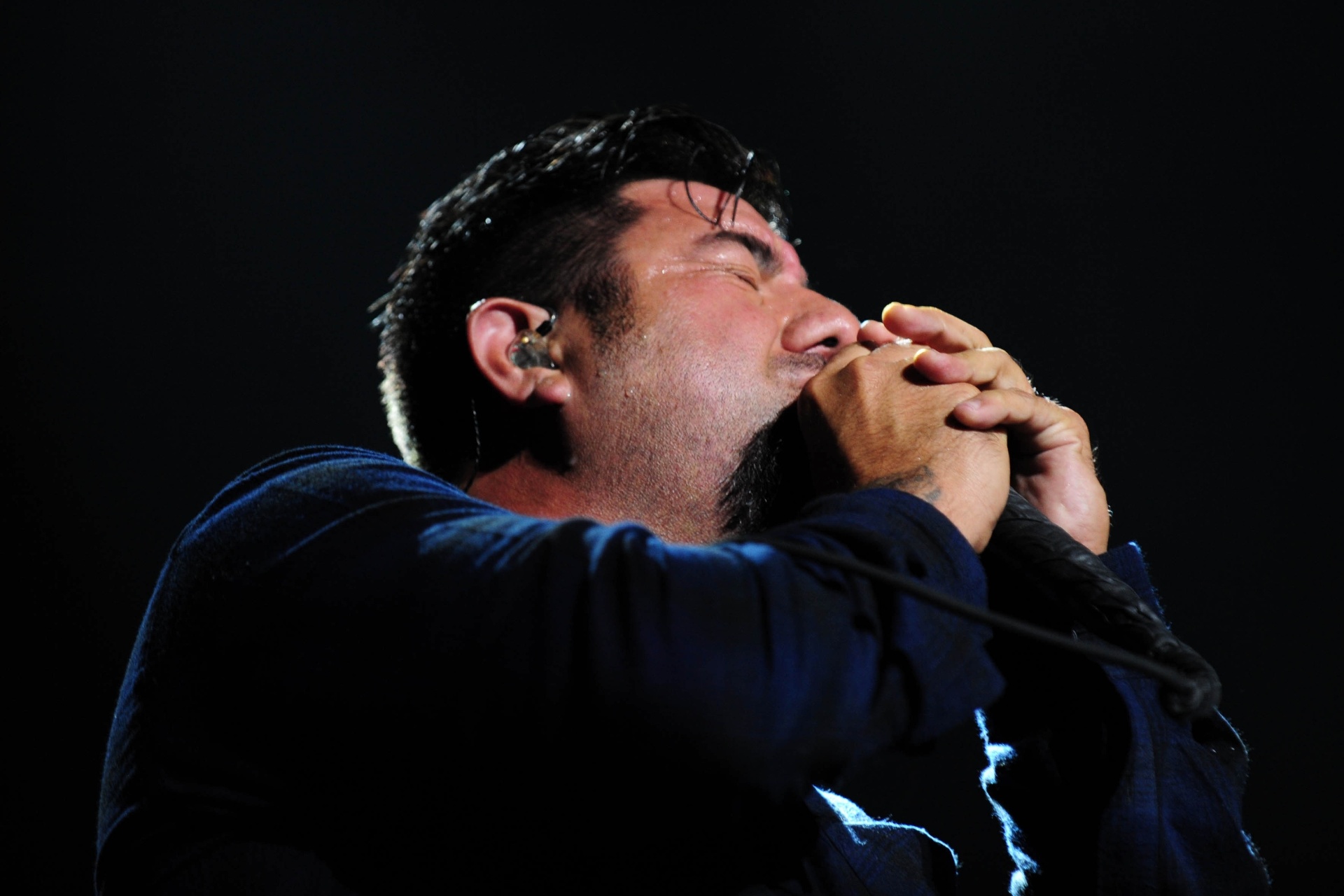 25.set.2015 -O vocalista Chino Moreno durante show da banda Deftones em São Paulo - Junior Lago/UOL