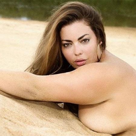 Playboy Divulga Foto De Fluvia Lacerda Modelo Plus Size Fazendo Topless Uol