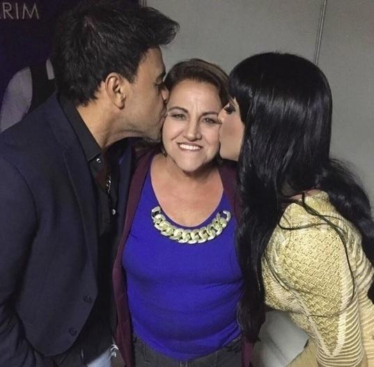 Namorada de Zezé Di Camargo, Graciele Lacerda não deixou o Dias das Mães passar em branco e homenageou aquela que, segundo ela, é seu maior exemplo: "Quando se tem uma mãe como você, o mundo se torna mais fácil. Nossos dias são desafiadores e muitos problemas nos deixam hesitantes. Mas você abre suas asas protetoras e mostra a toda hora como pode me proteger" - Reprodução/Instagram/gracielelacerdaoficial