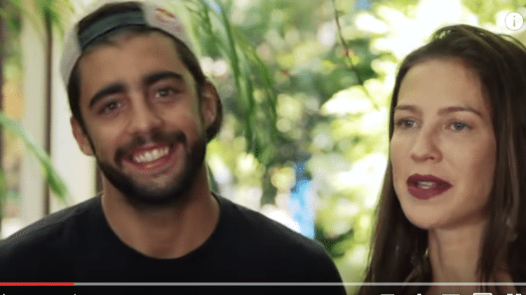 Pedro Scooby e Luana Piovani gravam vídeo para o canal do YouTube da atriz - Reprodução / YouTube - Reprodução / YouTube
