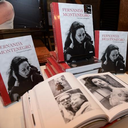 Capa do livro "Fernanda Montenegro - Itinerario Fotobiografico" - Francisco Cepeda/AgNews - Francisco Cepeda/AgNews