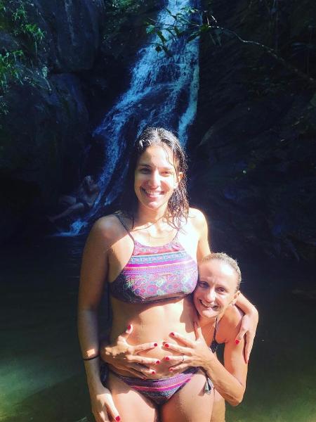 Fabi Silva, ex-jogadora de vôlei, anuncia primeiro filho com a mulher, Julia Silva - Reprodução/Instagram/fabialvim