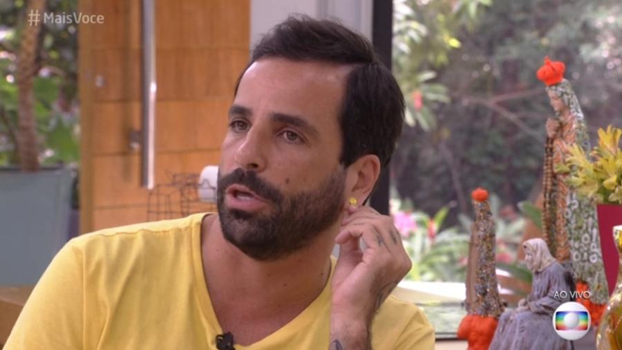 Após ser eliminado no super paredão do "BBB19", Vinicius participa do "Mais Você" com Ana Maria Braga - Reprodução/Globo