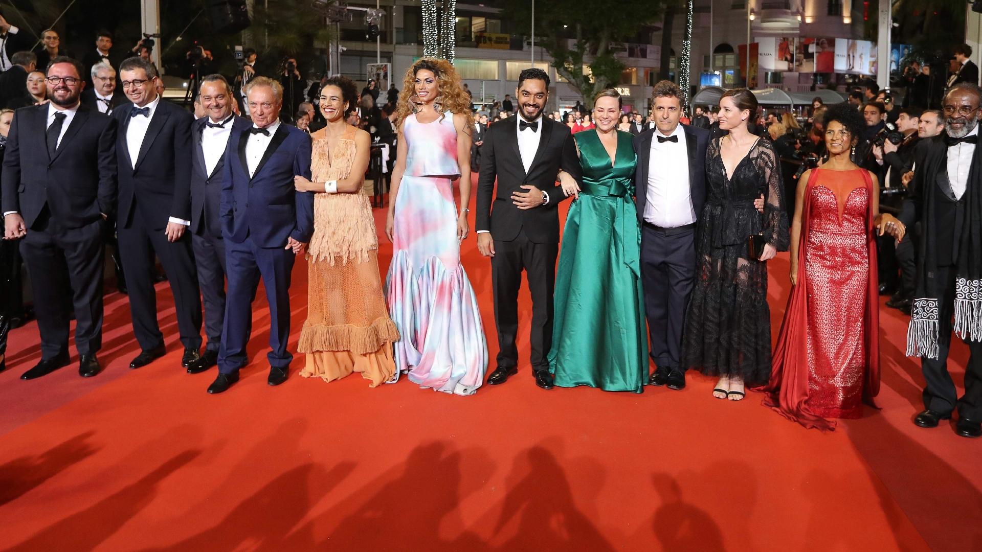 Pré-estreia de "Bacurau" em Cannes: Juliano Dornelles, Said Ben Said, Udo Kier, Barbara Colen, Silvero Pereira, Thomas Aquino, Kleber Mendonça Filho, Emilie Lesclaux, Wilson Rabelo - Valery Hache/ AFP
