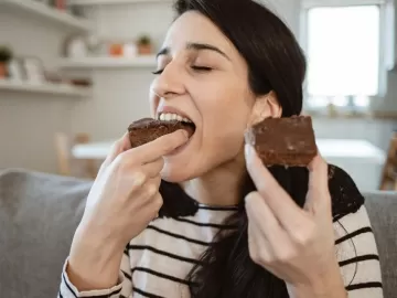 Tem hora melhor para comer doce? Saiba quanto açúcar comer por dia