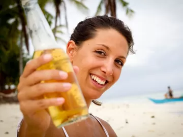 O que comer e beber na praia para não colocar a dieta em risco?