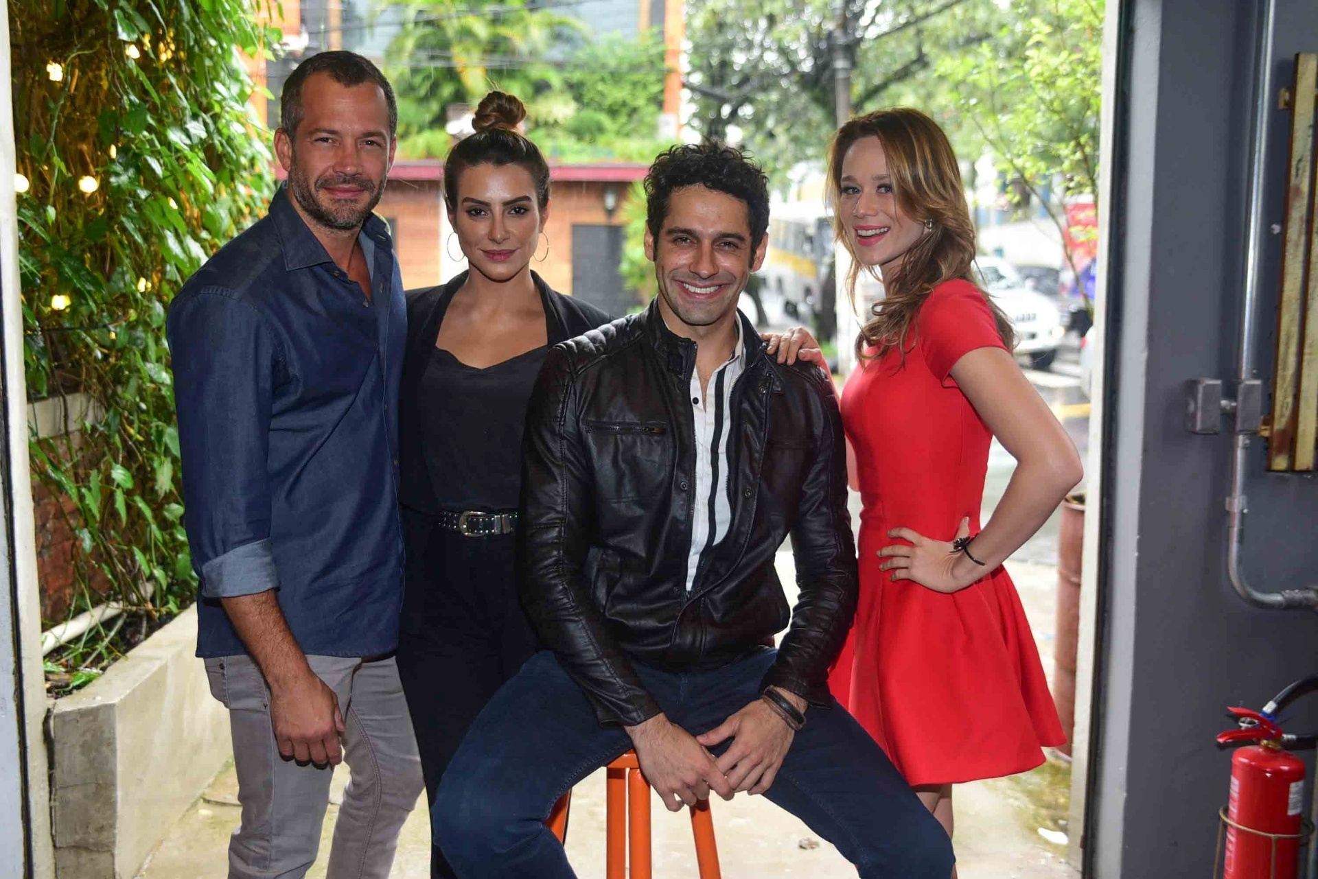 1.mar.2016- Malvino Salvador, Cleo Pires, João Baldasserini e Mariana Ximenes - Ag.News