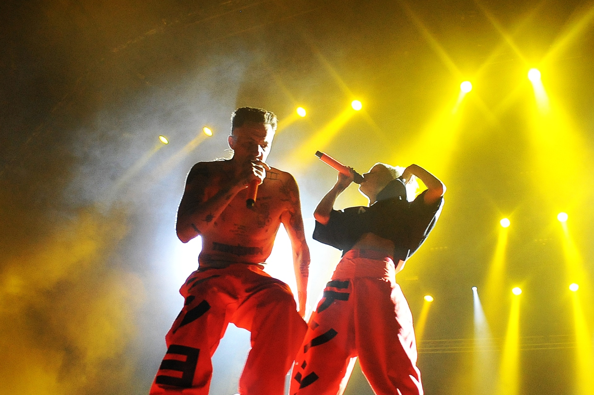 12.mar.2016 - Os sul-africanos do Die Antwoord se apresentam no Lollapalooza Brasil 2016 - Reinaldo Canato/UOL