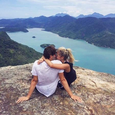 Kaká publica foto com a nova namorada, a modelo Carol Dias, no Pão de Açúcar do Mamanguá, em Paraty (RJ) - Reprodução/Instagram/kaka