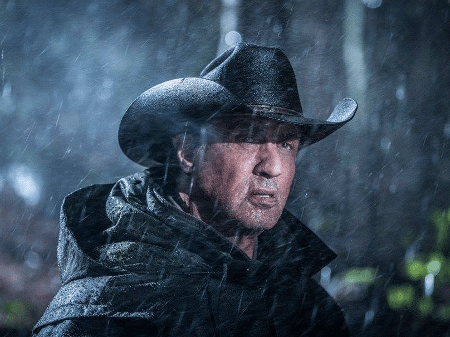 O ator Sylvester Stallone em cena de "Rambo 5" - Reprodução
