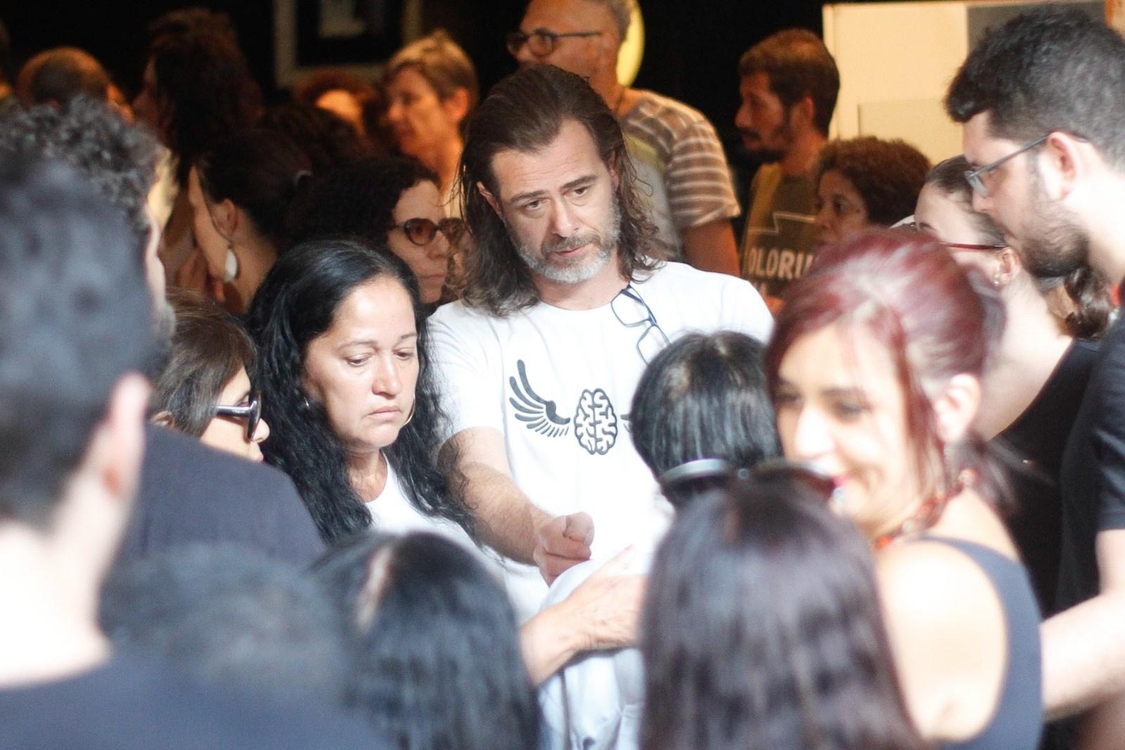 O ator João Vitti no velório de Marcelo Yuka - Marcos Ferreira / Brasil News