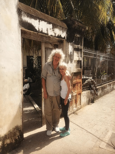 Brian May com sua mulher, Anita Dobson, em Zanzibar - Reprodução/Instagram