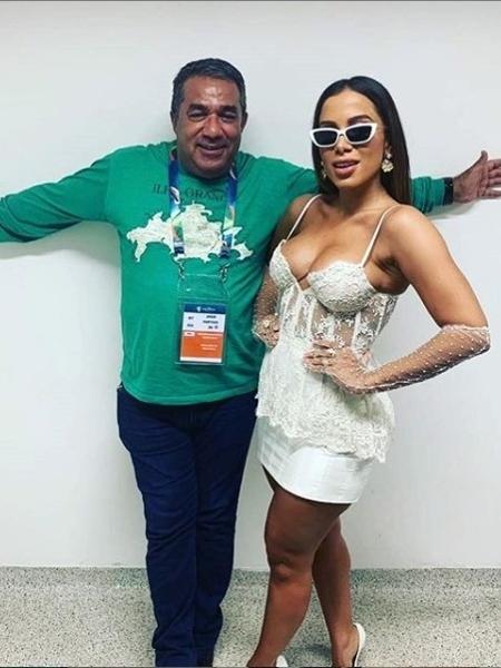 Mauro Machado, o Painitto, com Anitta no Maracanã - Reprodução / Instagram