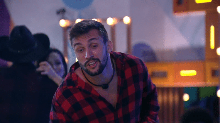 BBB 21: Arthur na festa do líder - Reprodução/Globoplay - Reprodução/Globoplay