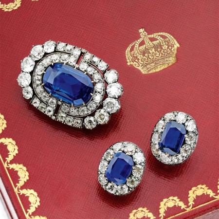 O conjunto de safiras e diamantes pertenceu à grã-duquesa Maria Pavlovna (1854-1920), que o retirou da Rússia após a Revolução de 1917 - Reprodução/Sotheby"s