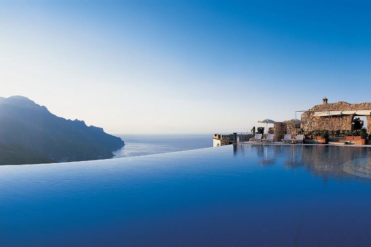 Piscina de Belmond Hotel Caruso, Costa Amalfitana, Itália