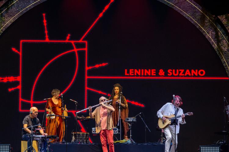 Lenine & Suzano no palco do Coala Festival 2024