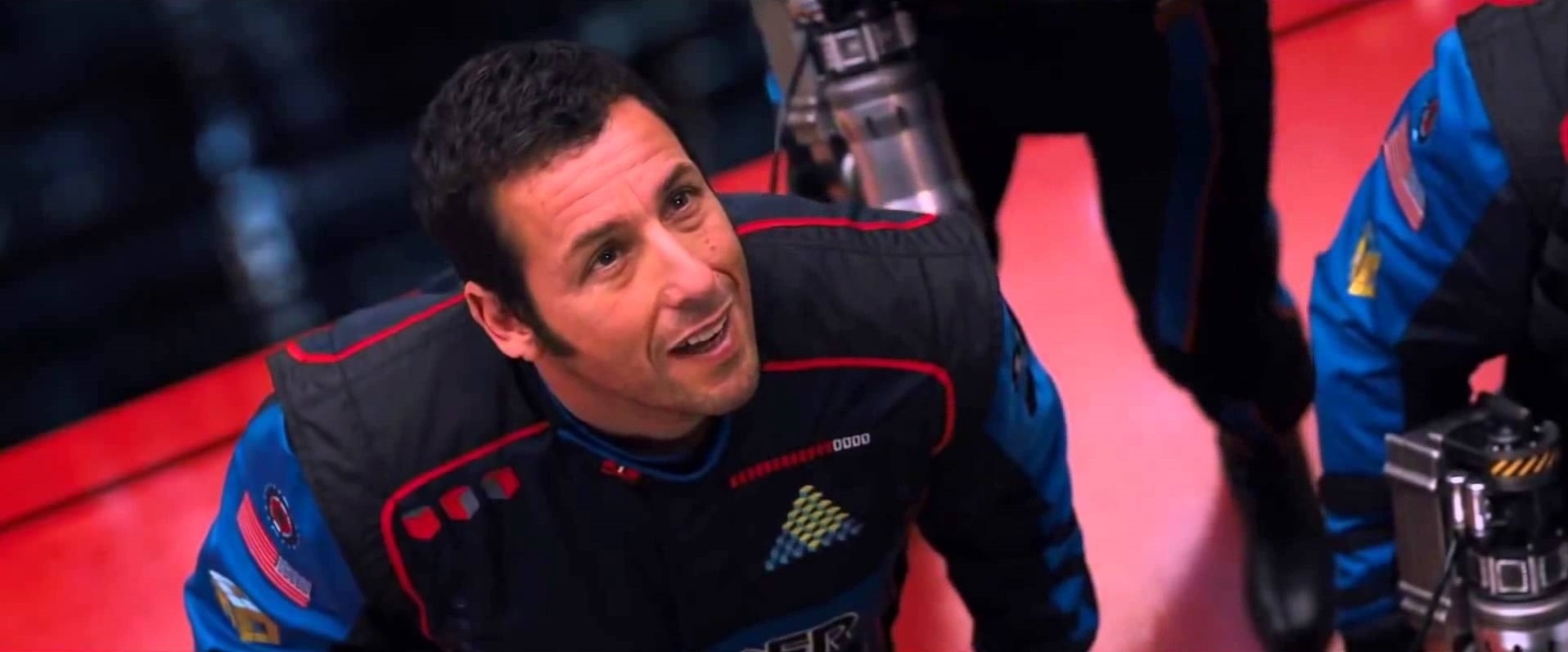 Diretor do Netflix defende Adam Sandler em 