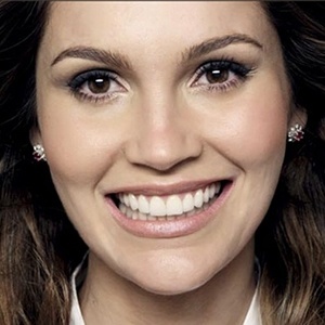 A atriz Flávia Alessandra, paciente da clínica Ateliê Oral - André Schiliró - André Schiliró