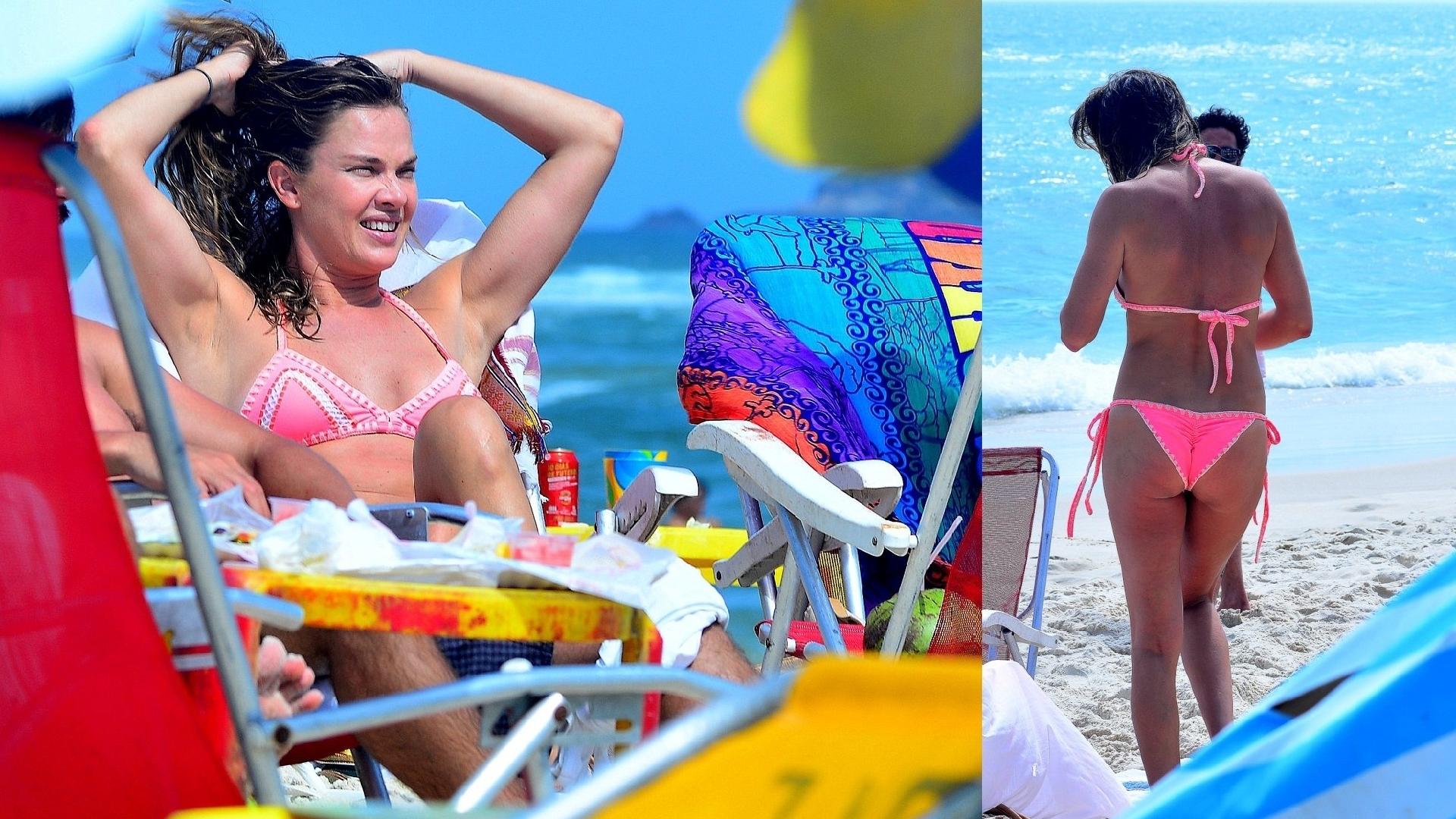 4.dez.2016- Leticia Birkheuer relaxa na praia da Barra da Tijuca, no Rio de Janeiro - Ag.News