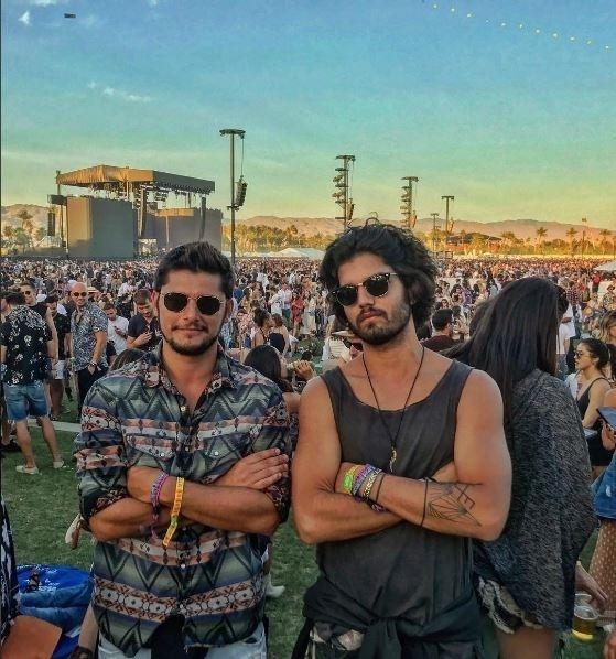 O ator Bruno Gissoni (à esq) no segundo dia do Coachella - Reprodução / Intagram