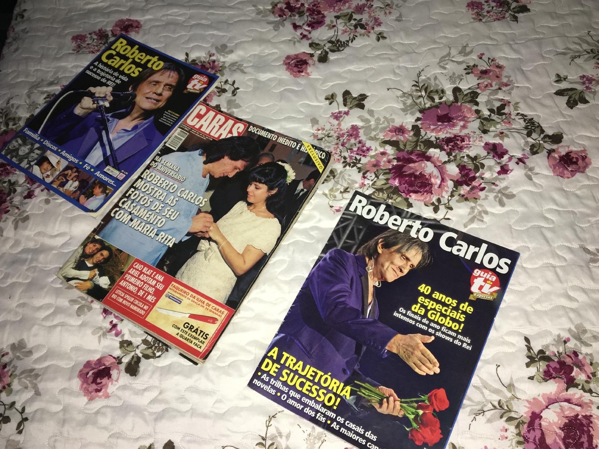 Fã de Roberto Carlos desde os cinco anos, Simone Oliveira coleciona revistas que traz o cantor na capa - Arquivo Pessoal