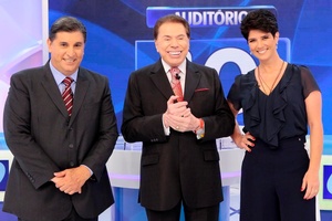 Carlos Nascimento, Silvio Santos e Mariana Godoy no jogo das 3 Pistas - Lourival Ribeiro /SBT - Lourival Ribeiro /SBT