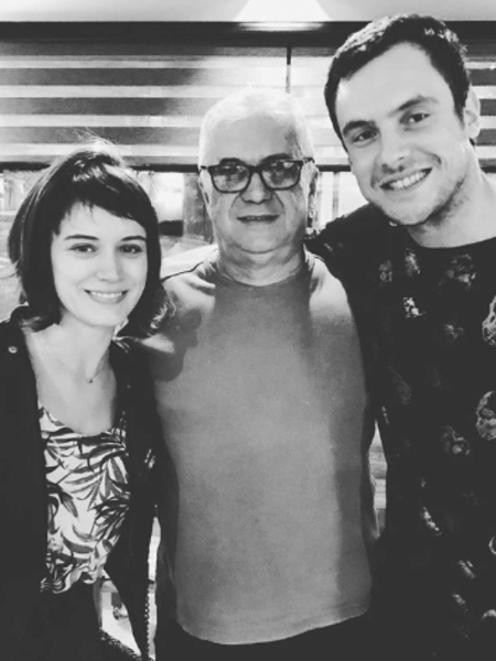 Sérgio Guizé e Bianca Bin com amigo em restaurante de São Paulo - Reprodução/Instagram