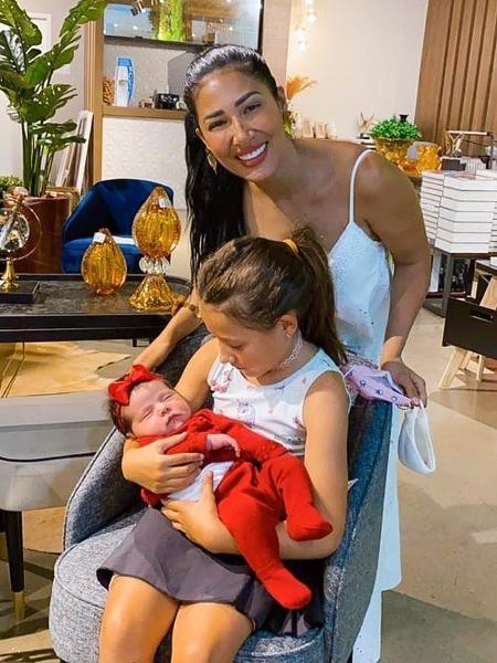 Simaria com a filha Giovanna e a sobrinha Zaya - Reprodução/Instagram